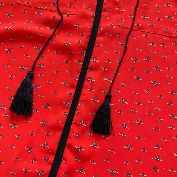 Libby Edelman Red Bumblebee Split Neck Tassel Popover Blouse - Picture 9 of 10